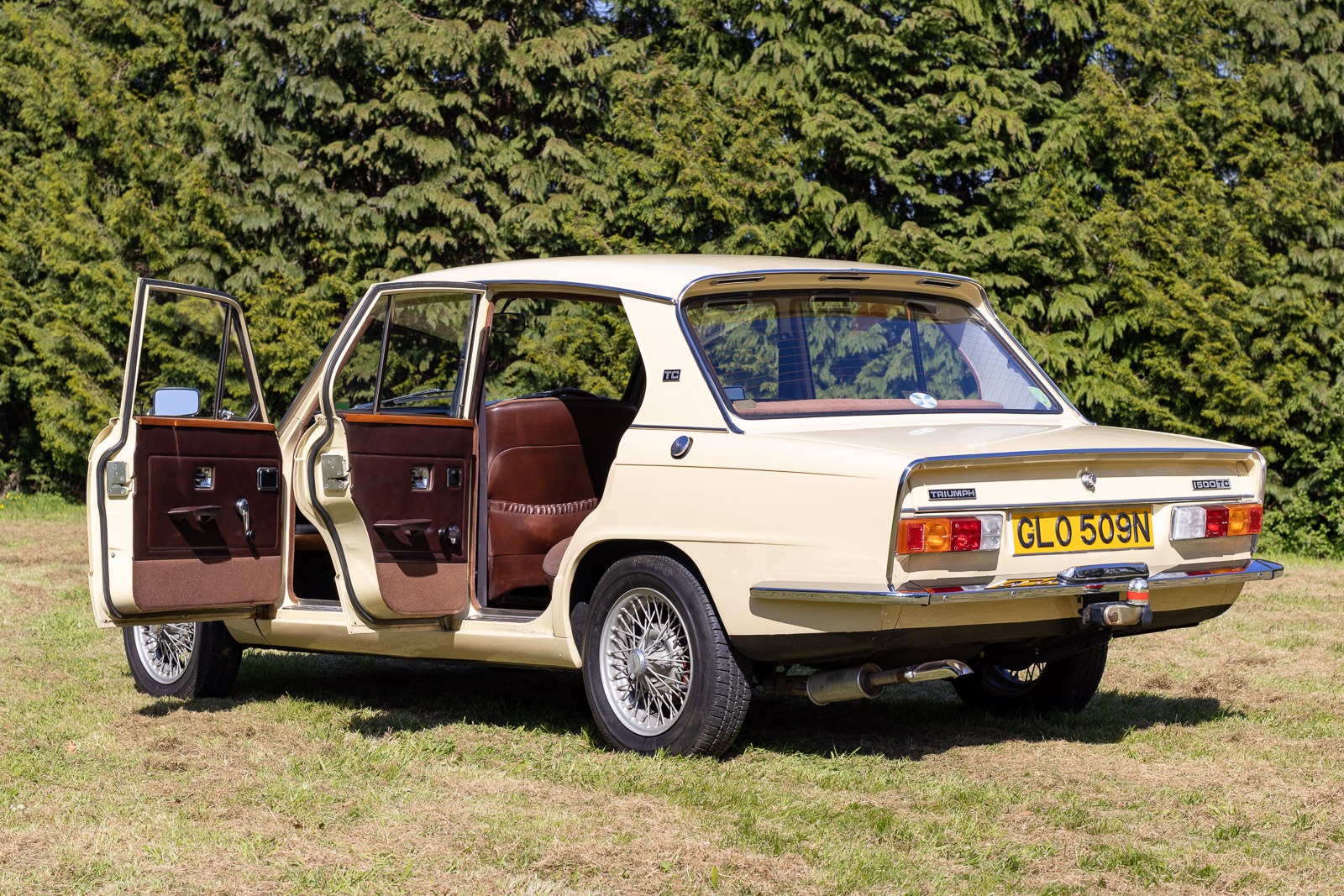 Triumph 1500 Rear Lot 67 - 1975 Triumph 1500 TC