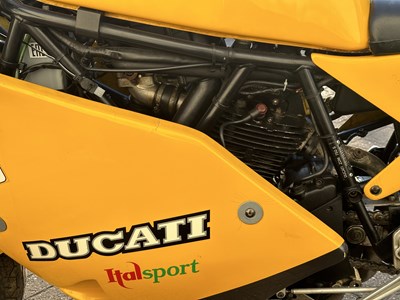 Lot 39 - 1990 Ducati 750 Sport Desmo