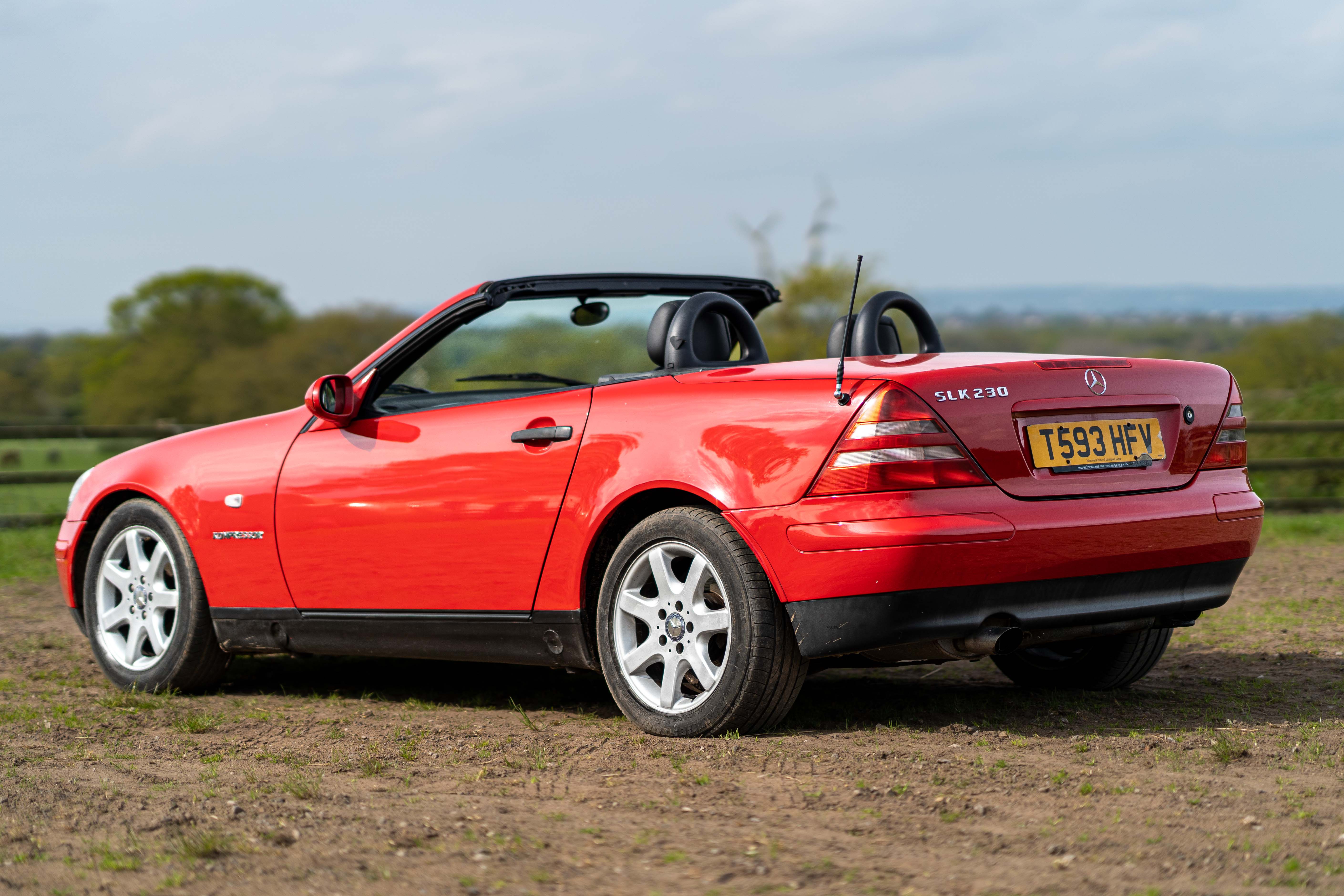 Lot 50 1999 Mercedes Benz SLK 230 Kompressor Lot 50 1999 Mercedes Benz SLK 230 Kompressor