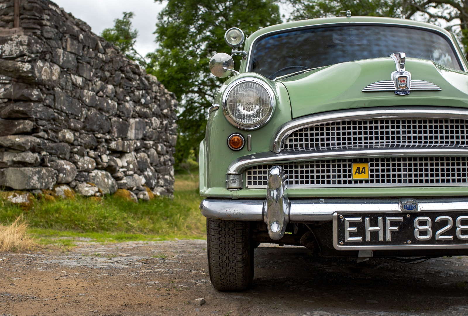 Lot 73 1957 Morris ISIS