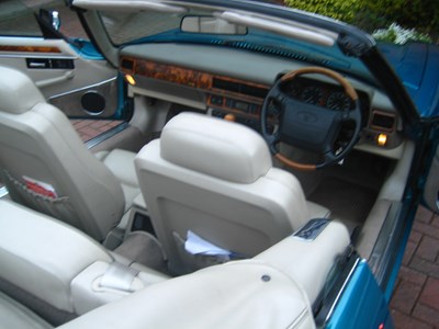 Lot 103 - 1995 Jaguar XJS Celebration 4.0 Convertible