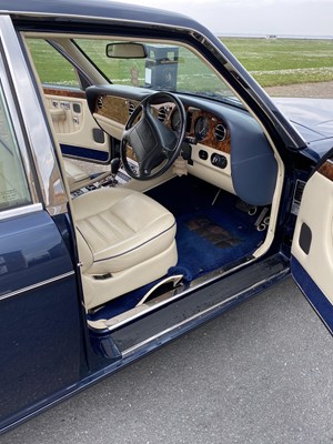 Lot 106 - 1997 Bentley Turbo R LWB
