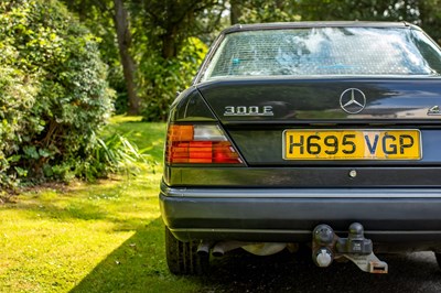 Lot 97 - 1990 Mercedes-Benz 300 E 4matic