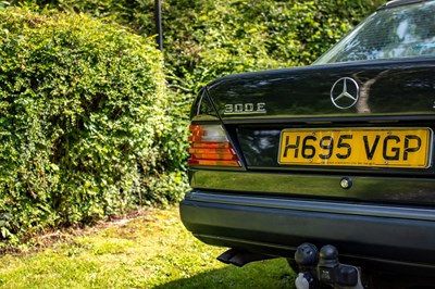 Lot 97 - 1990 Mercedes-Benz 300 E 4matic