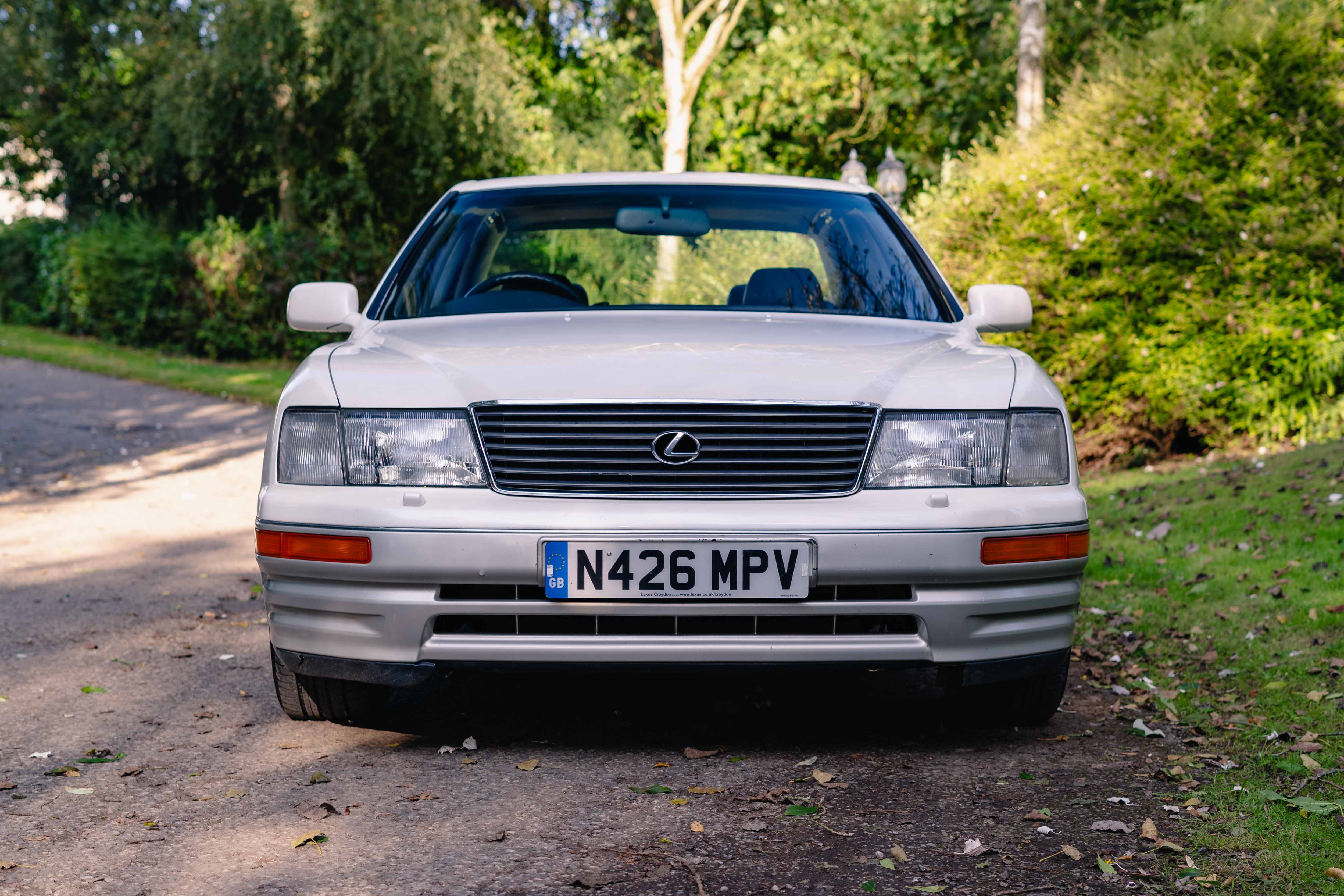 95 Lexus Lot 35 - 1995 Lexus LS400