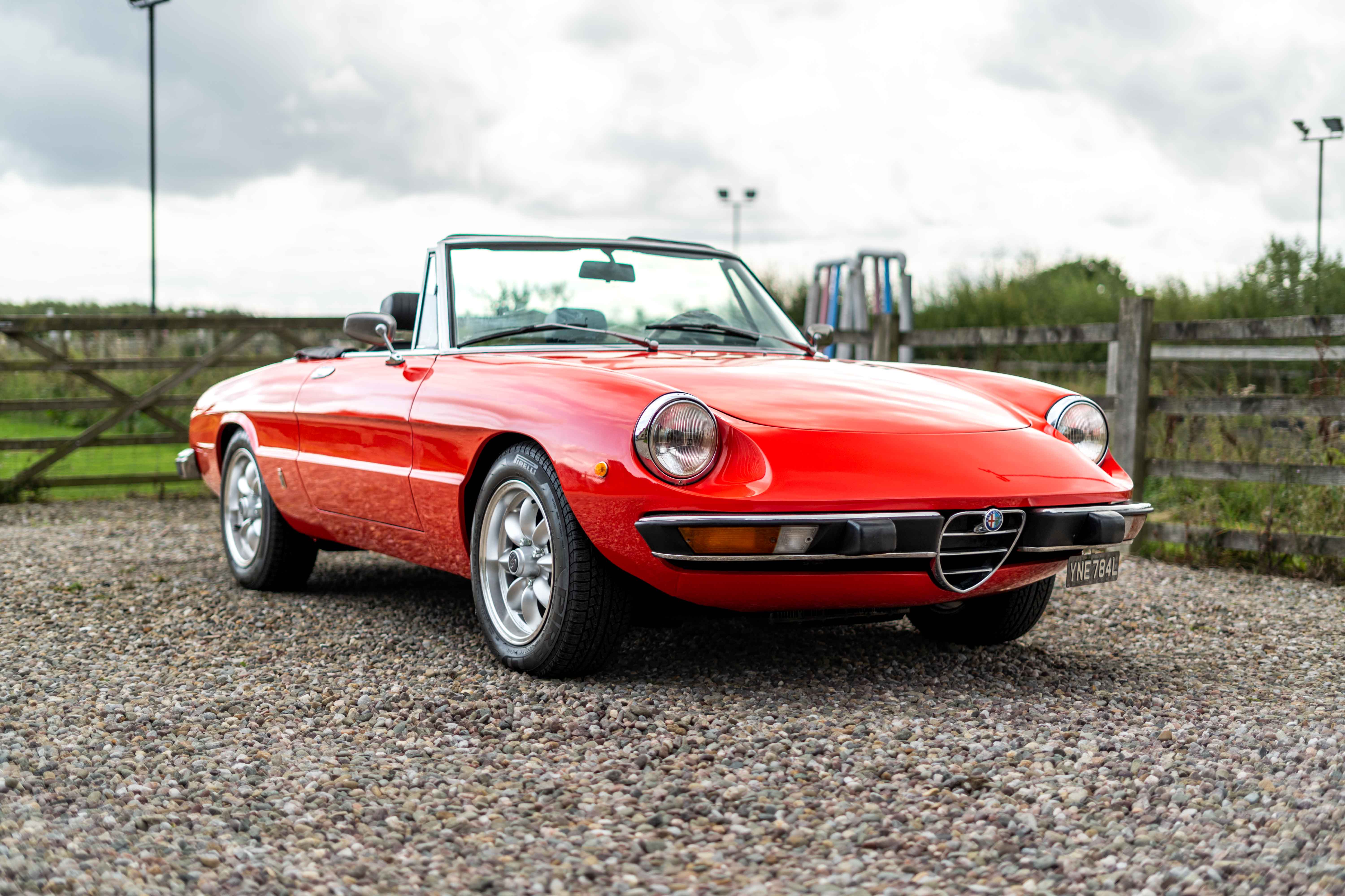 Lot 70 - 1973 Alfa Romeo Spider 2000 Veloce