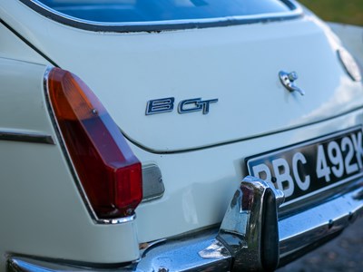 Lot 56 - 1971 MG B GT