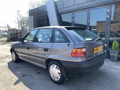 Lot 76 - 1993 Vauxhall Astra 1.4 LS