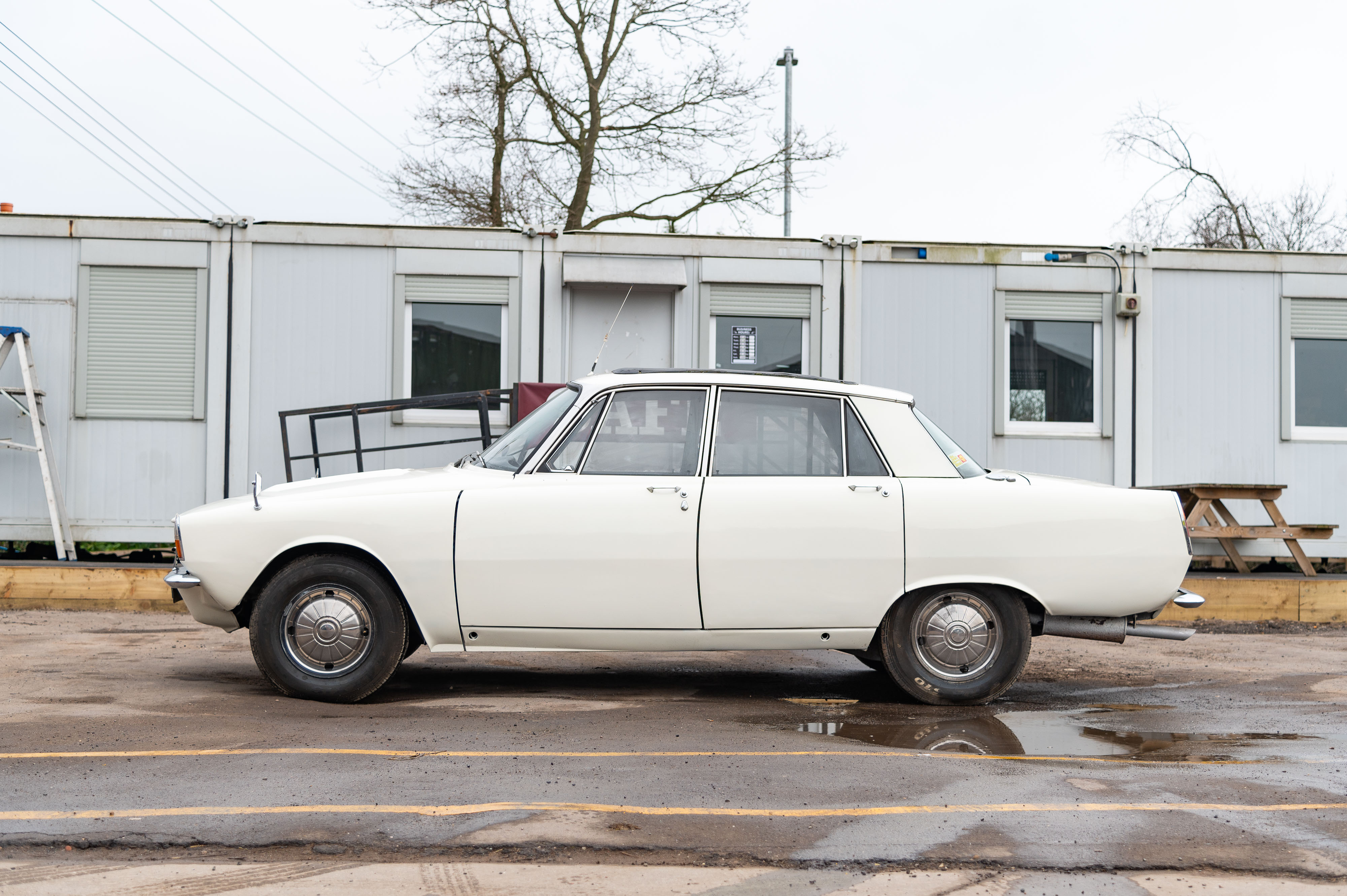 Lot 19 - 1969 Rover P6 3500