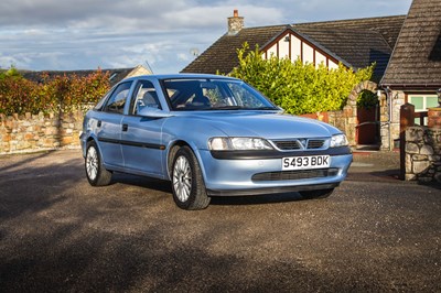 Lot 5 - 1998 Vauxhall Vectra 1.6 Envoy