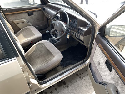 Lot 68 - 1982 Ford Escort 1.3 Ghia