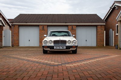 Lot 1 - 1986 Jaguar Sovereign V12 HE