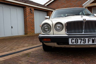 Lot 1 - 1986 Jaguar Sovereign V12 HE