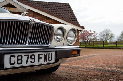 Lot 1 - 1986 Jaguar Sovereign V12 HE