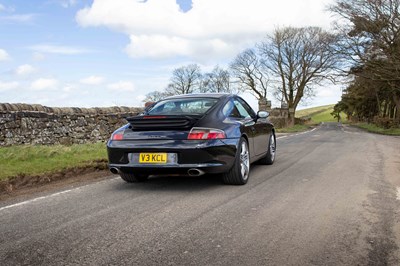 Lot 76 - 2003 Porsche 911 Carrera