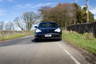 Lot 76 - 2003 Porsche 911 Carrera