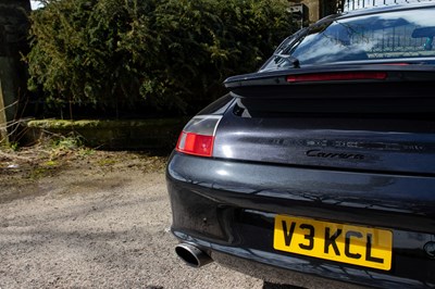 Lot 76 - 2003 Porsche 911 Carrera