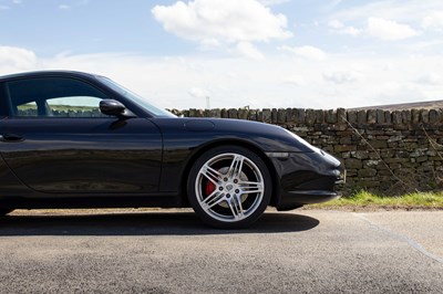 Lot 76 - 2003 Porsche 911 Carrera