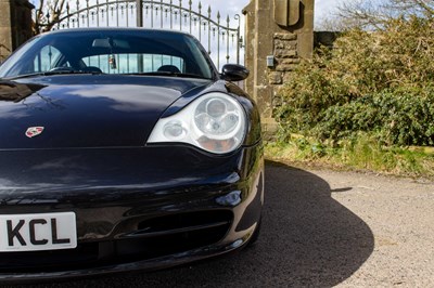 Lot 76 - 2003 Porsche 911 Carrera