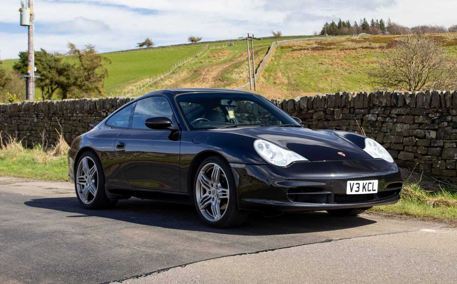 Lot 76 - 2003 Porsche 911 Carrera