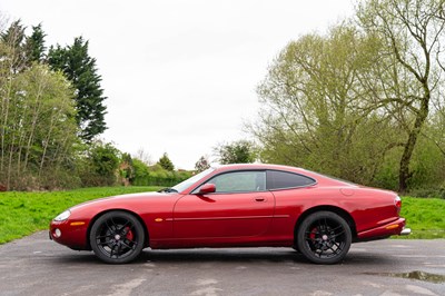 Lot 17 - 2002 Jaguar XK8