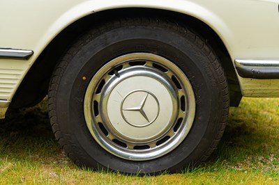 Lot 61 - 1974 Mercedes 350SL