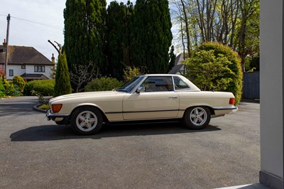 Lot 62 - 1983 Mercedes 380SL