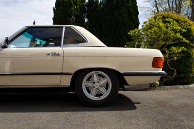 Lot 62 - 1983 Mercedes 380SL