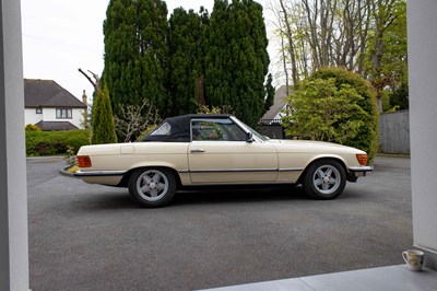 Lot 62 - 1983 Mercedes 380SL