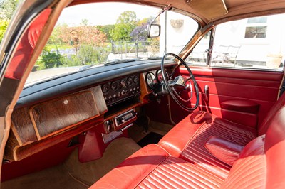 Lot 14 - 1969 Daimler V8 250