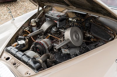 Lot 14 - 1969 Daimler V8 250