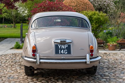 Lot 14 - 1969 Daimler V8 250