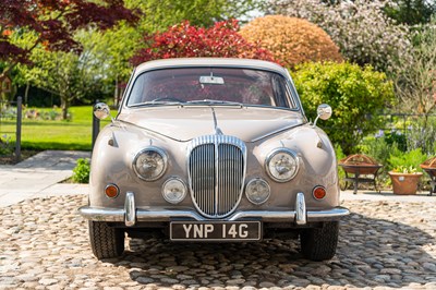 Lot 14 - 1969 Daimler V8 250