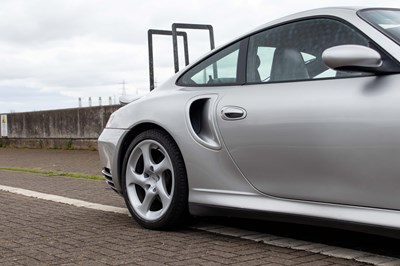 Lot 77 - 2001 Porsche 911 Turbo