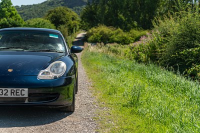 Lot 64 - 1998 Porsche 911 Carrera