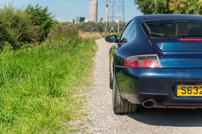 Lot 64 - 1998 Porsche 911 Carrera