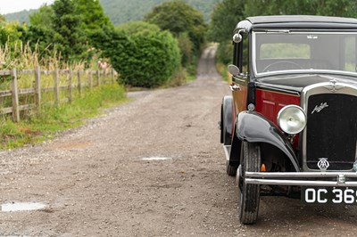 Lot 29 - 1933 Austin 10/4 Saloon