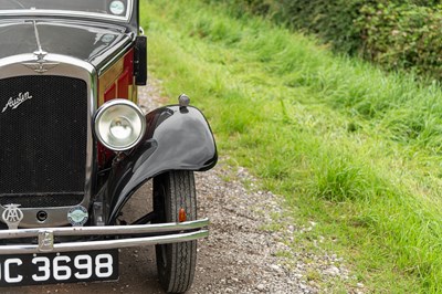 Lot 29 - 1933 Austin 10/4 Saloon