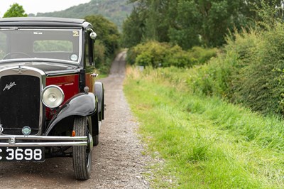 Lot 29 - 1933 Austin 10/4 Saloon