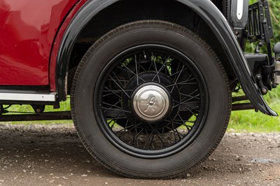 Lot 29 - 1933 Austin 10/4 Saloon