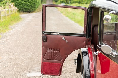 Lot 29 - 1933 Austin 10/4 Saloon