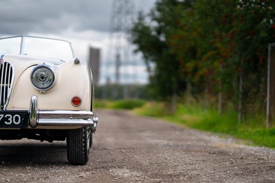 Lot 47 - 1956 Jaguar XK140 SE Roadster