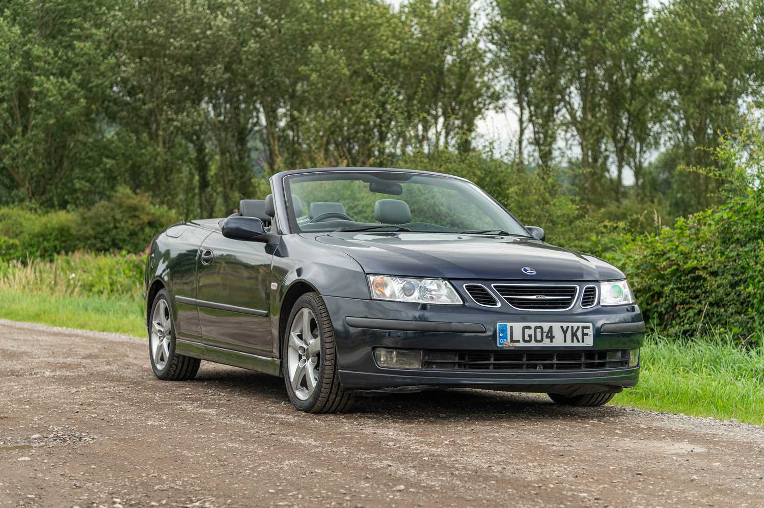 Lot 101 - 2004 SAAB 9-3 Vector Convertible