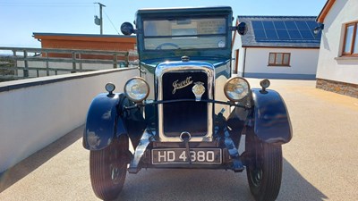 Lot 85 - 1931 Jowett Covered Delivery Lorry