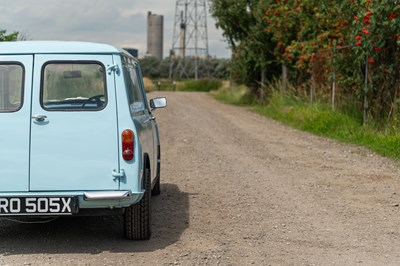 Lot 18 - 1981 Mini Van