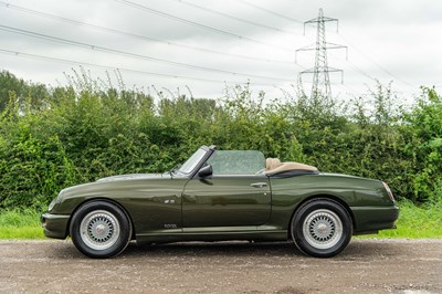 Lot 82 - 1994 MG RV8