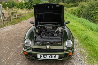 Lot 82 - 1994 MG RV8