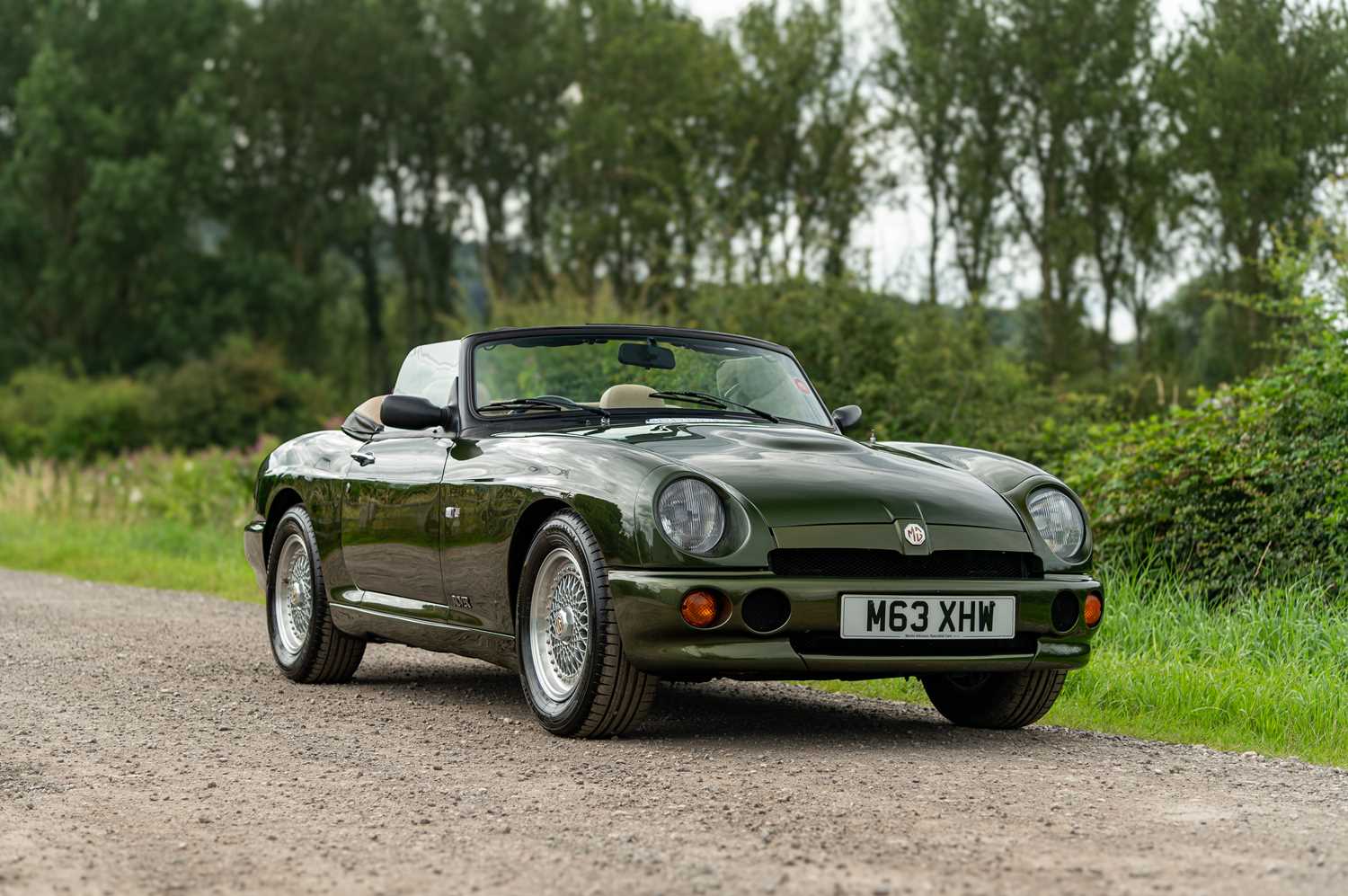 Lot 82 - 1994 MG RV8