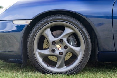 Lot 65 - 2001 Porsche 911 Carrera 2