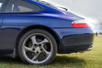 Lot 65 - 2001 Porsche 911 Carrera 2